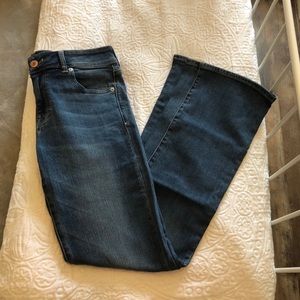 NWOT Kick Boot American Eagle Jeans